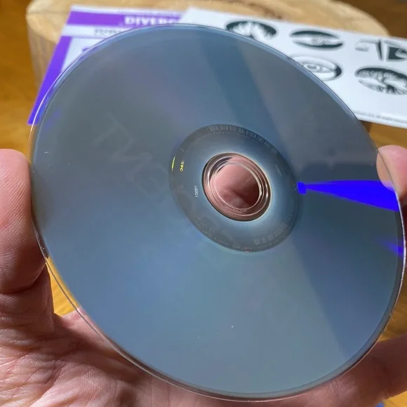 Divergent DVD and Blueray - Picture 5 of 8